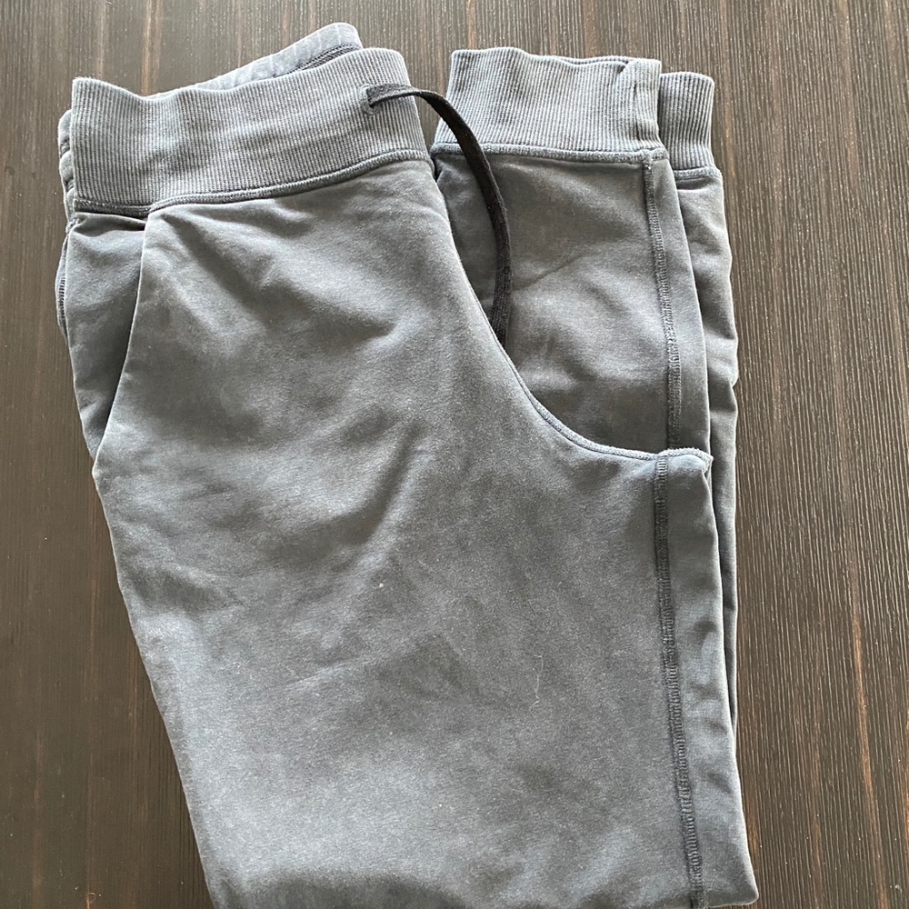 Lululemon womens Jogger sweatpants